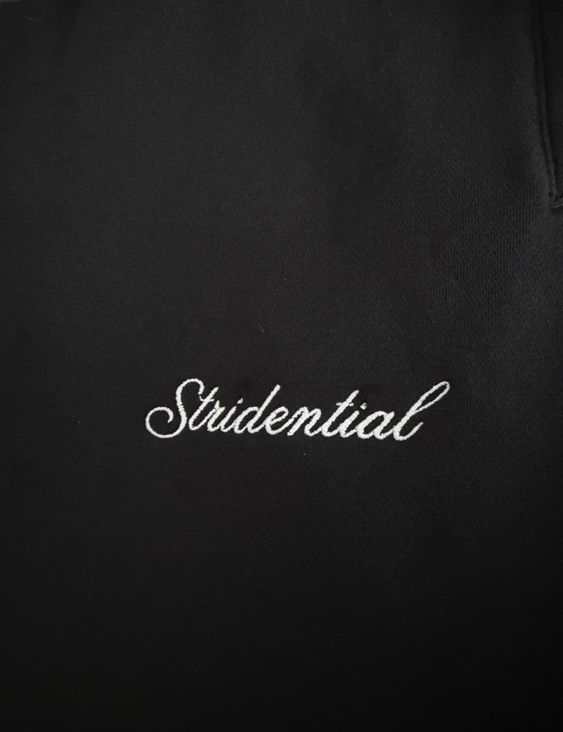 Luxury Recharge - Crewneck "Black"