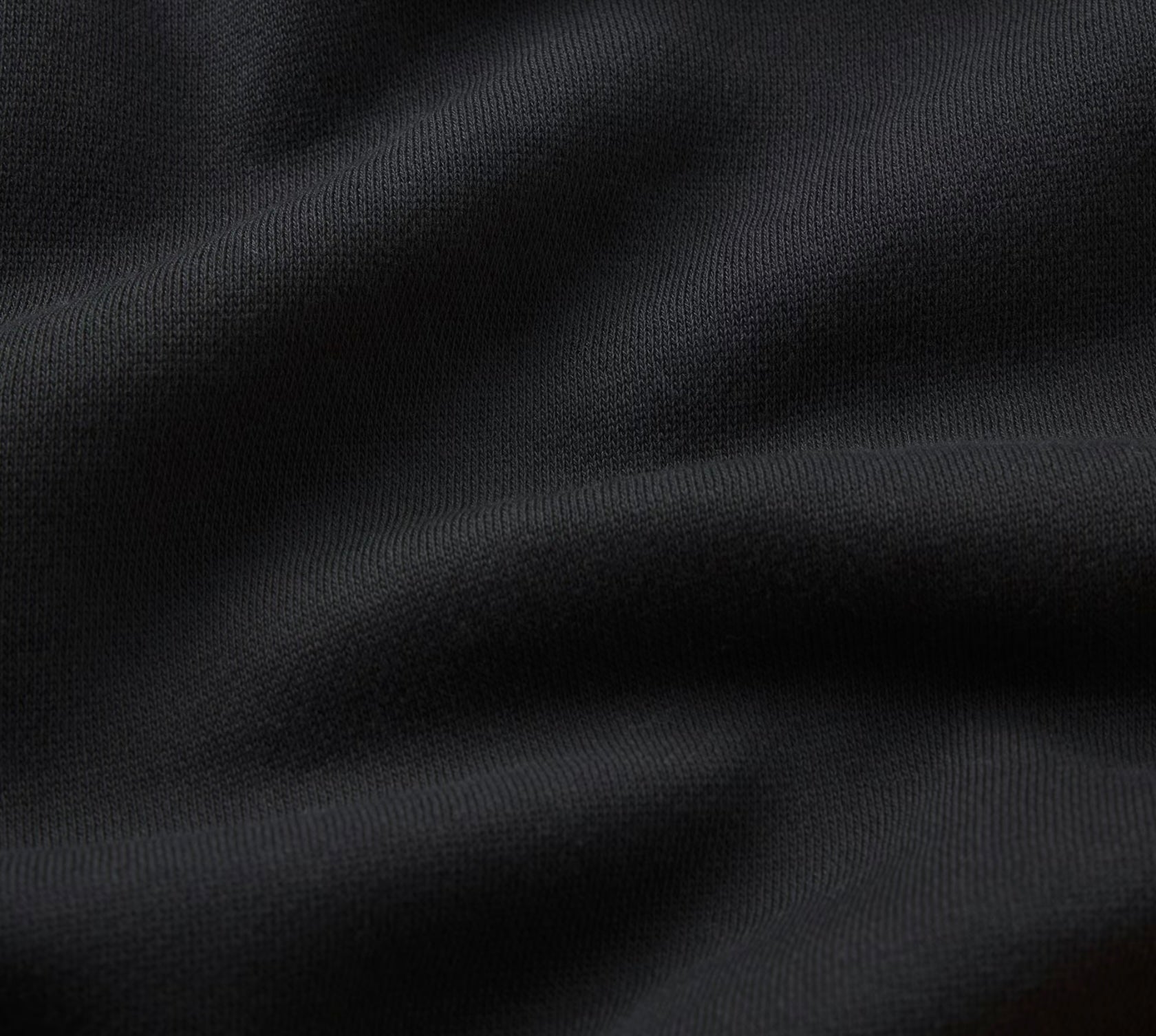 Luxury Recharge - Crewneck "Black"